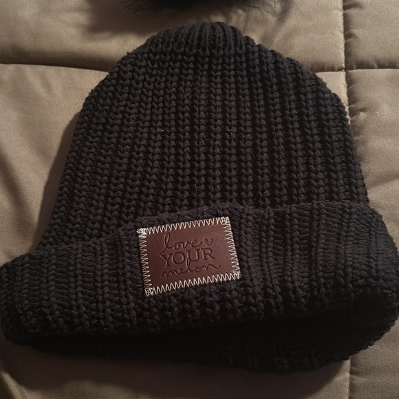 Love your melon beanie black with removable pom - Picture 3 of 4